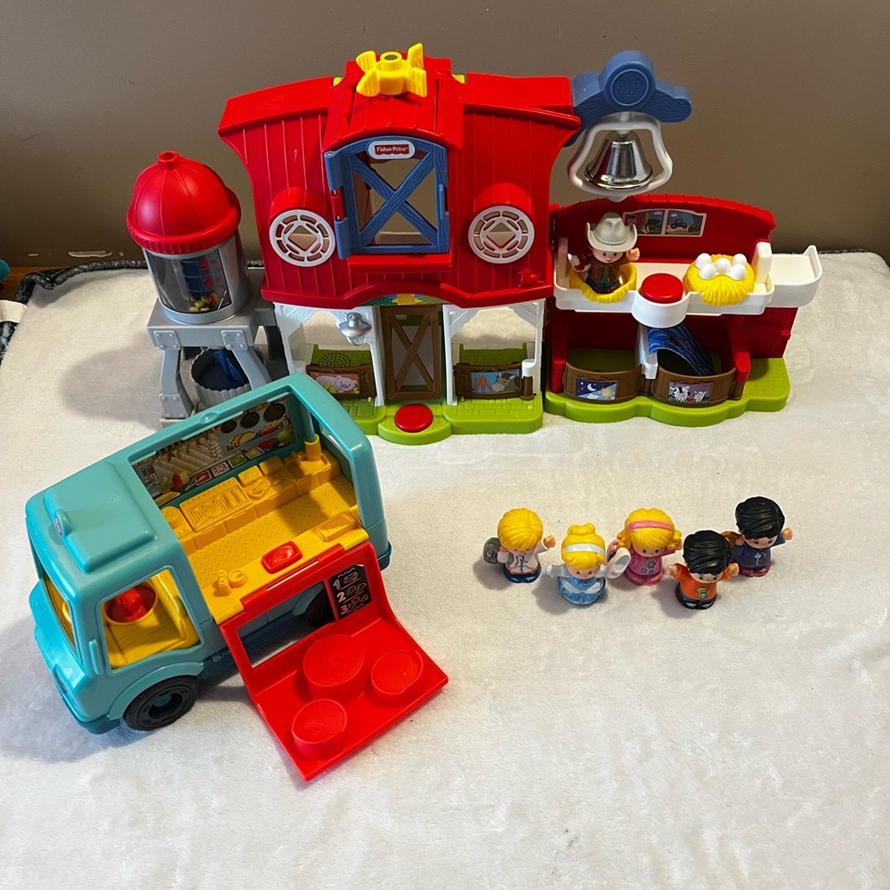 Fisher Price Little People Lot